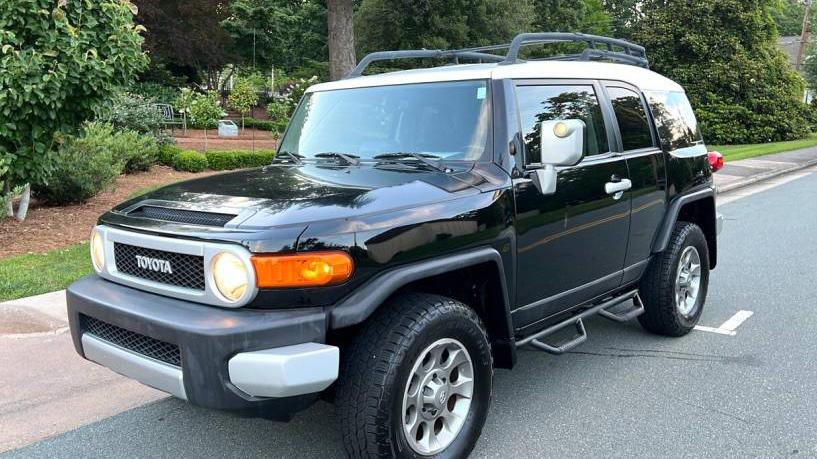 TOYOTA FJ CRUISER 2011 JTEBU4BF2BK113828 image